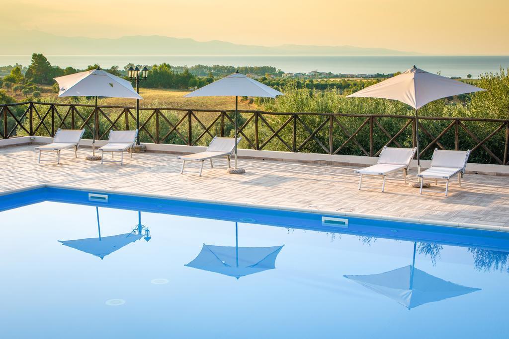 Le Colline Del Gelso-Masseria Mazzei Casa de hóspedes Rossano Exterior foto