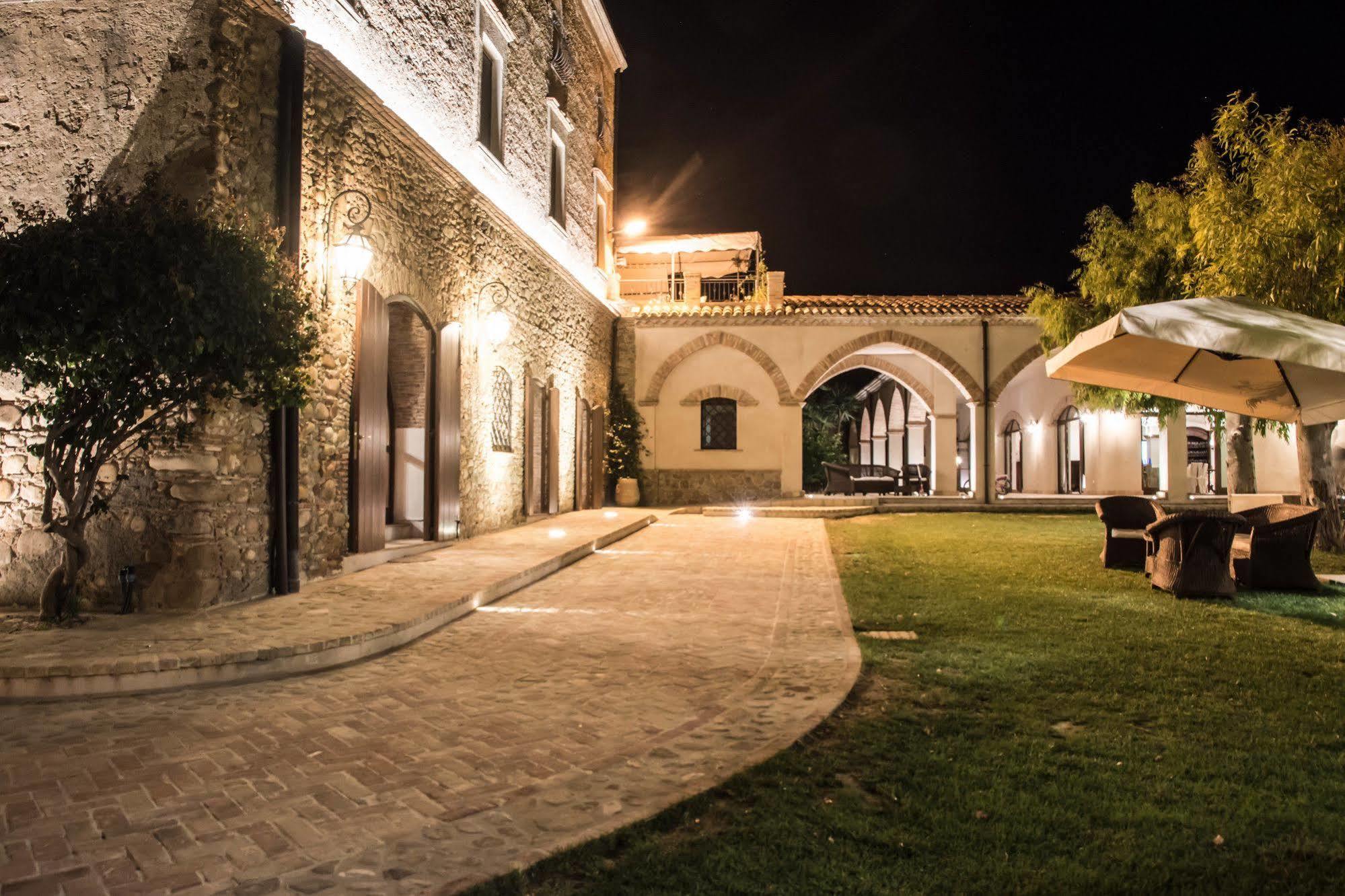 Le Colline Del Gelso-Masseria Mazzei Casa de hóspedes Rossano Exterior foto